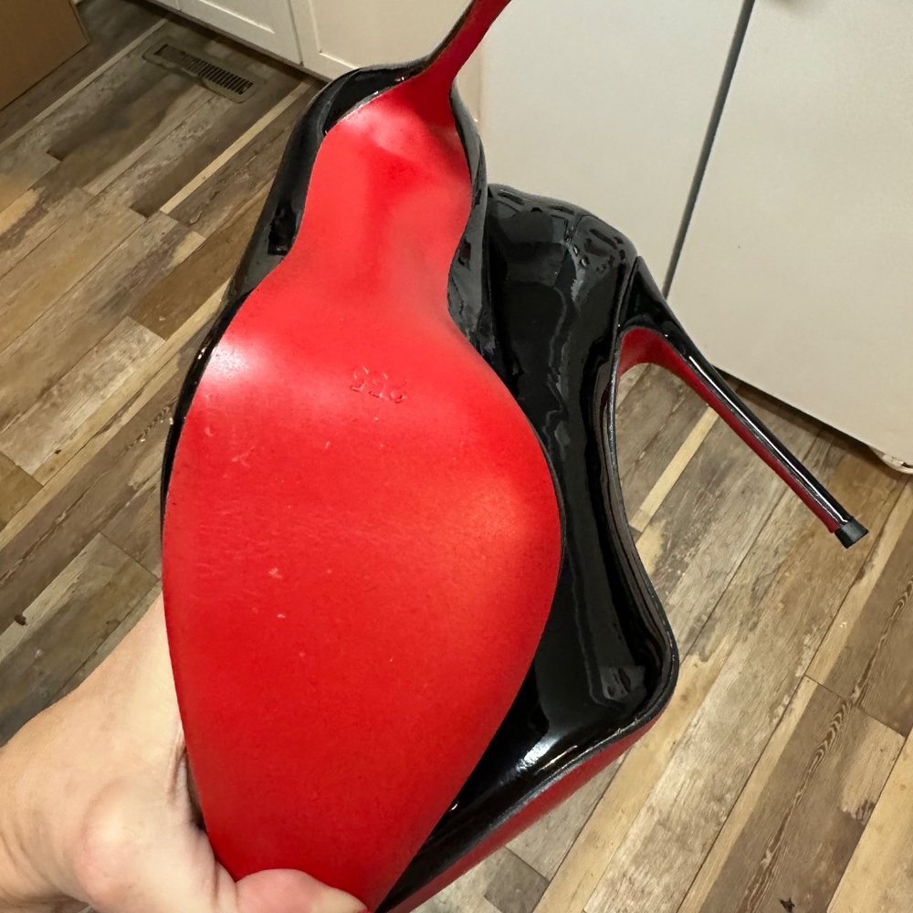 Red bottom heels - Picture 2 of 2